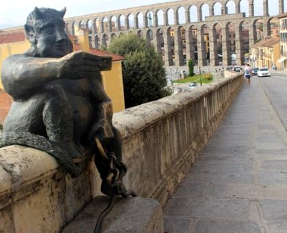 Diablo de Segovia, escultura de José Antonio Abella 