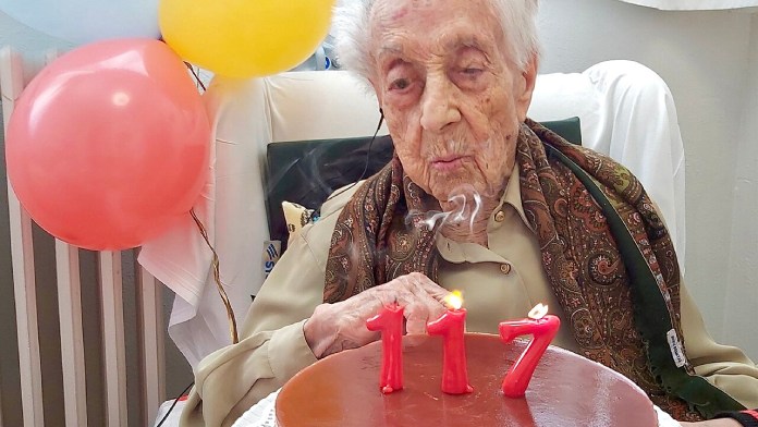 Maria Branyas, la mujer más longeva del mundo, cumple 117 años en Olot (Girona)