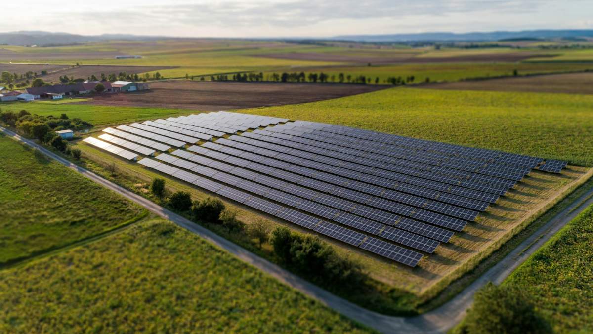 El ritmo de la instalación de sistemas de autoconsumo solar experimenta una desaceleración del 26%